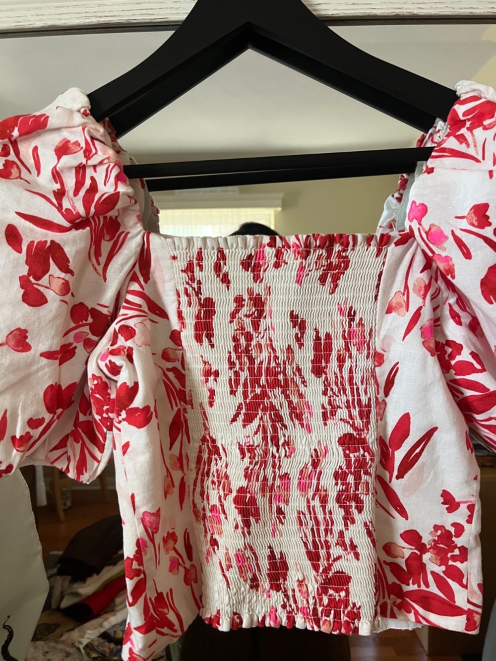 Banana Republic White Puff-Sleeve Top with Red Floral Print - Picture 2 of 4